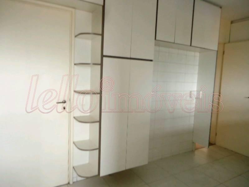 Apartamento para alugar com 3 quartos, 130m² - Foto 15