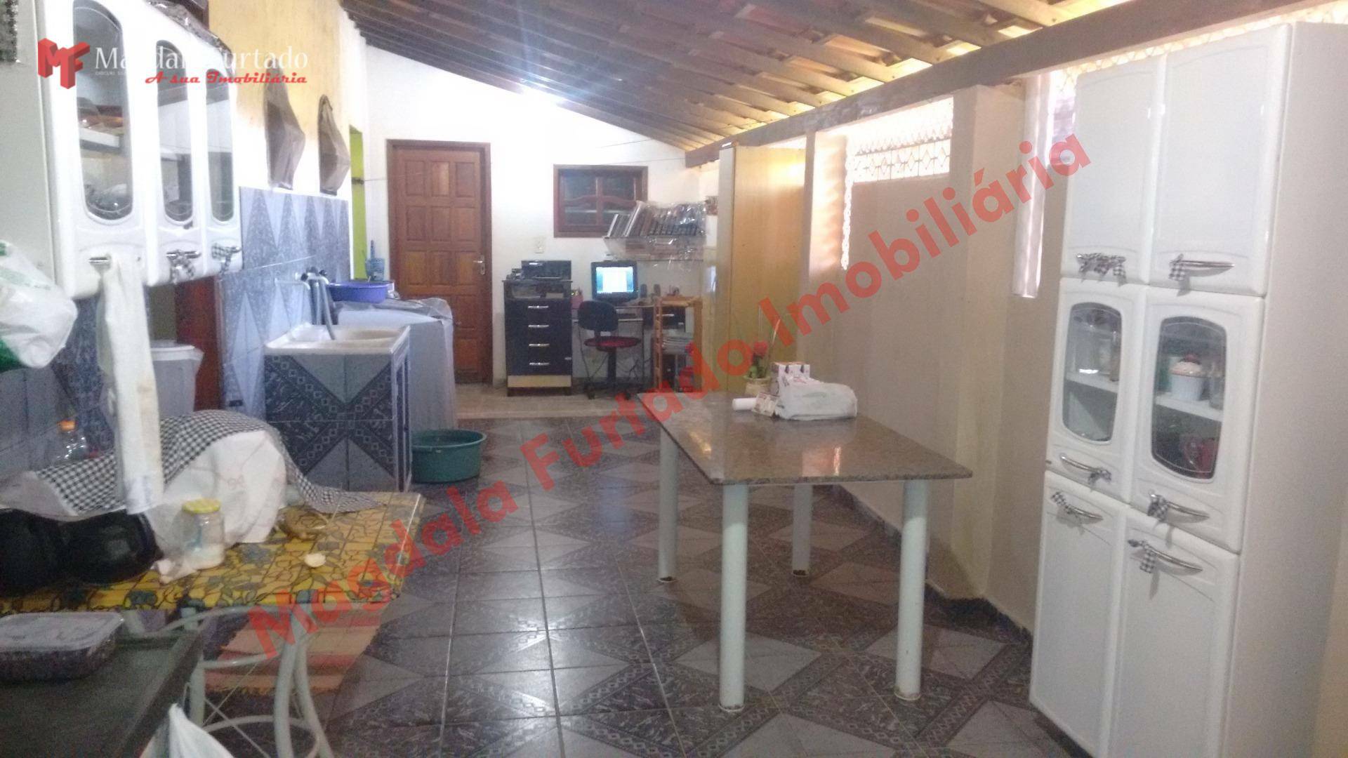 Casa à venda com 3 quartos, 90m² - Foto 13