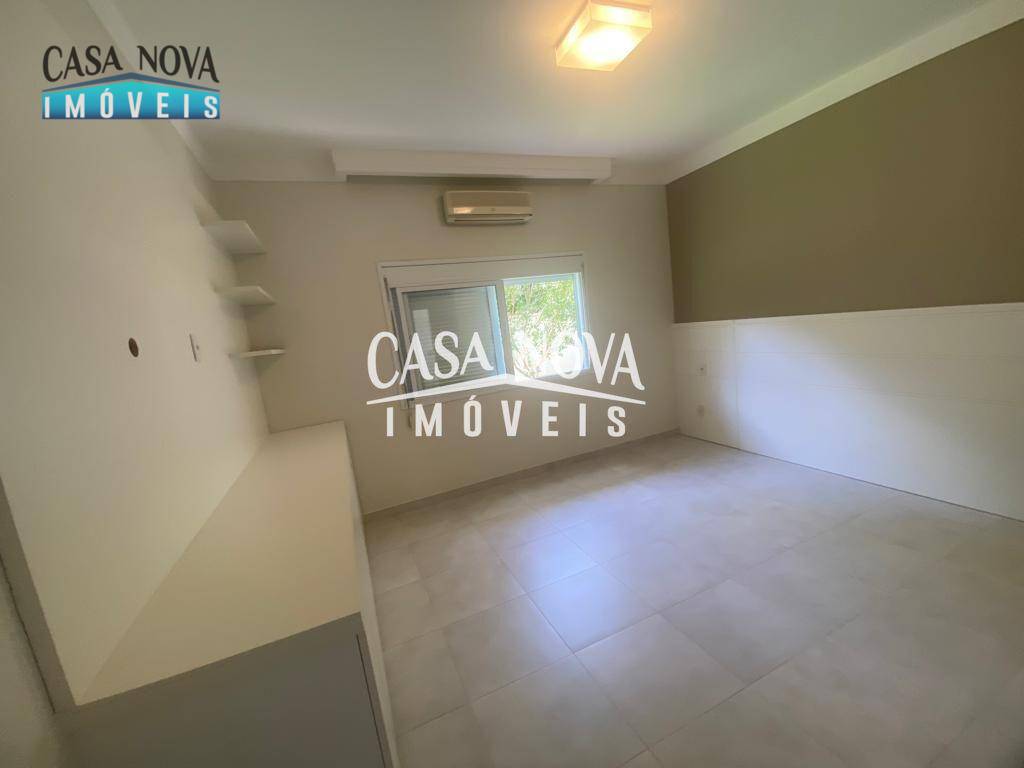 Casa de Condomínio para alugar com 3 quartos, 277m² - Foto 17