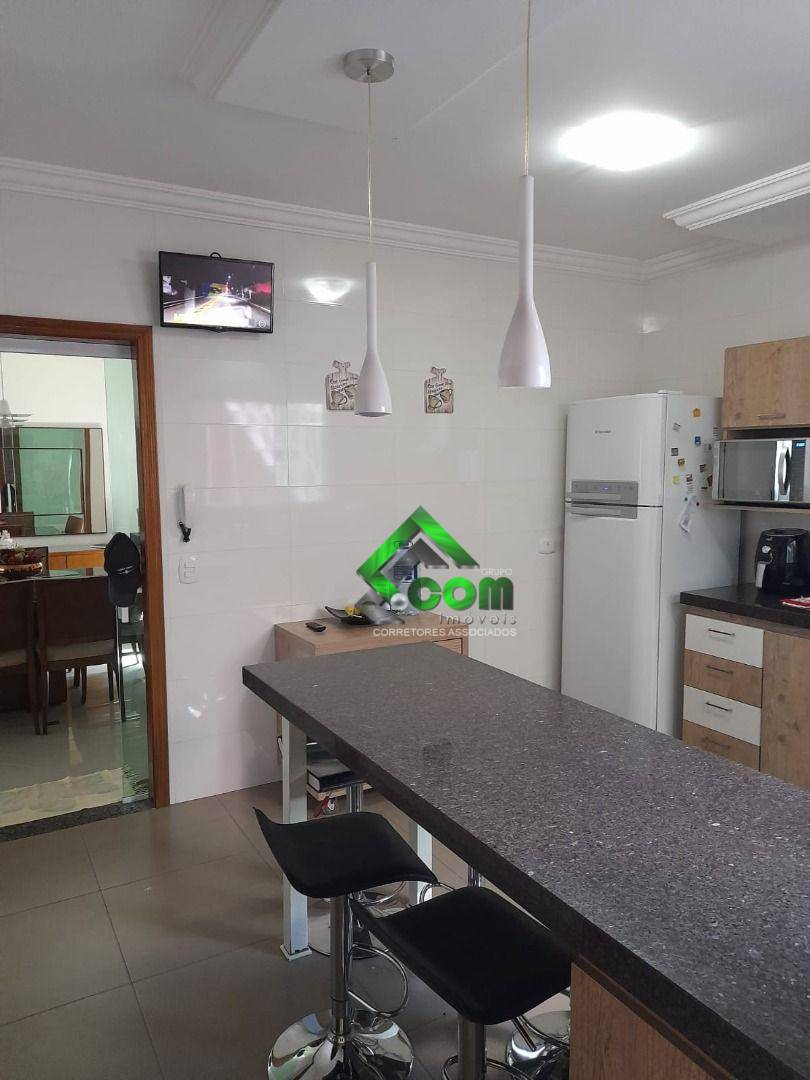 Casa à venda com 3 quartos, 100m² - Foto 6