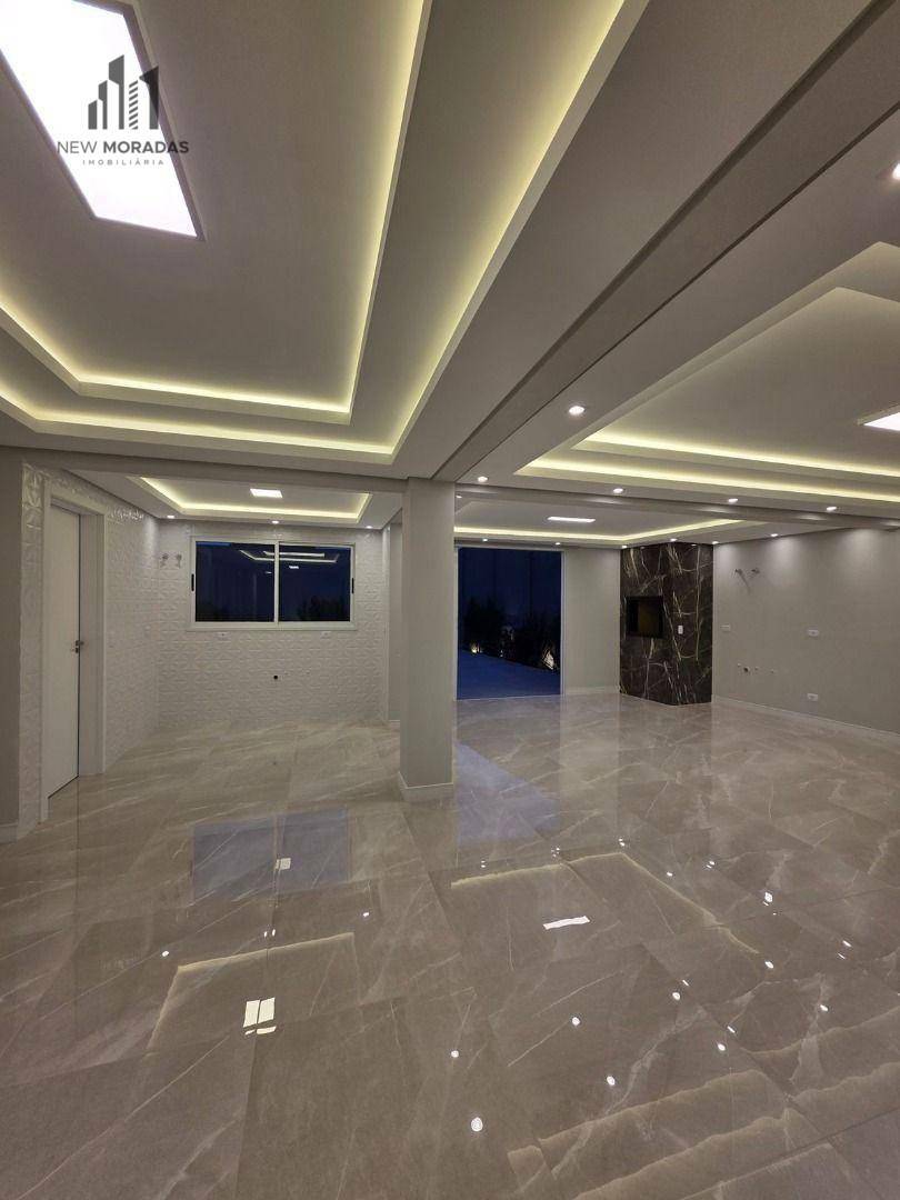 Casa à venda com 3 quartos, 284m² - Foto 4
