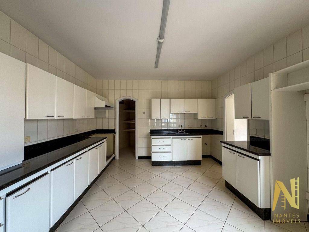 Apartamento à venda com 3 quartos, 298m² - Foto 11