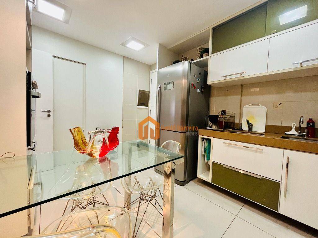 Apartamento à venda com 5 quartos, 230m² - Foto 18