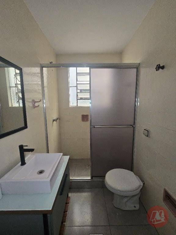 Apartamento para alugar com 3 quartos, 110m² - Foto 23