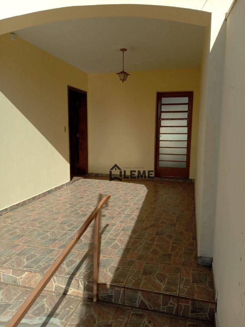 Casa à venda com 3 quartos, 194m² - Foto 10