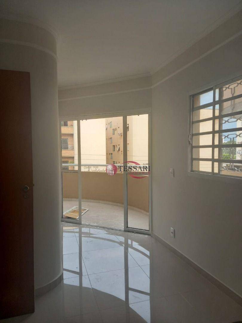 Apartamento para alugar com 3 quartos, 96m² - Foto 1