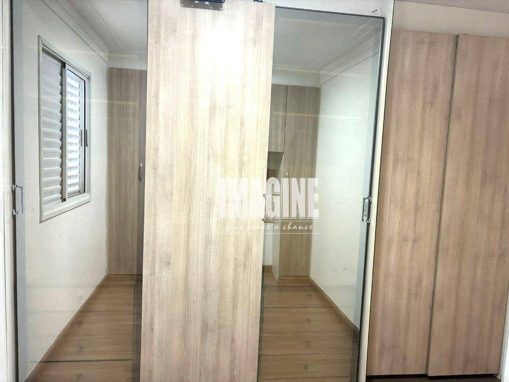 Apartamento à venda com 2 quartos, 69m² - Foto 11