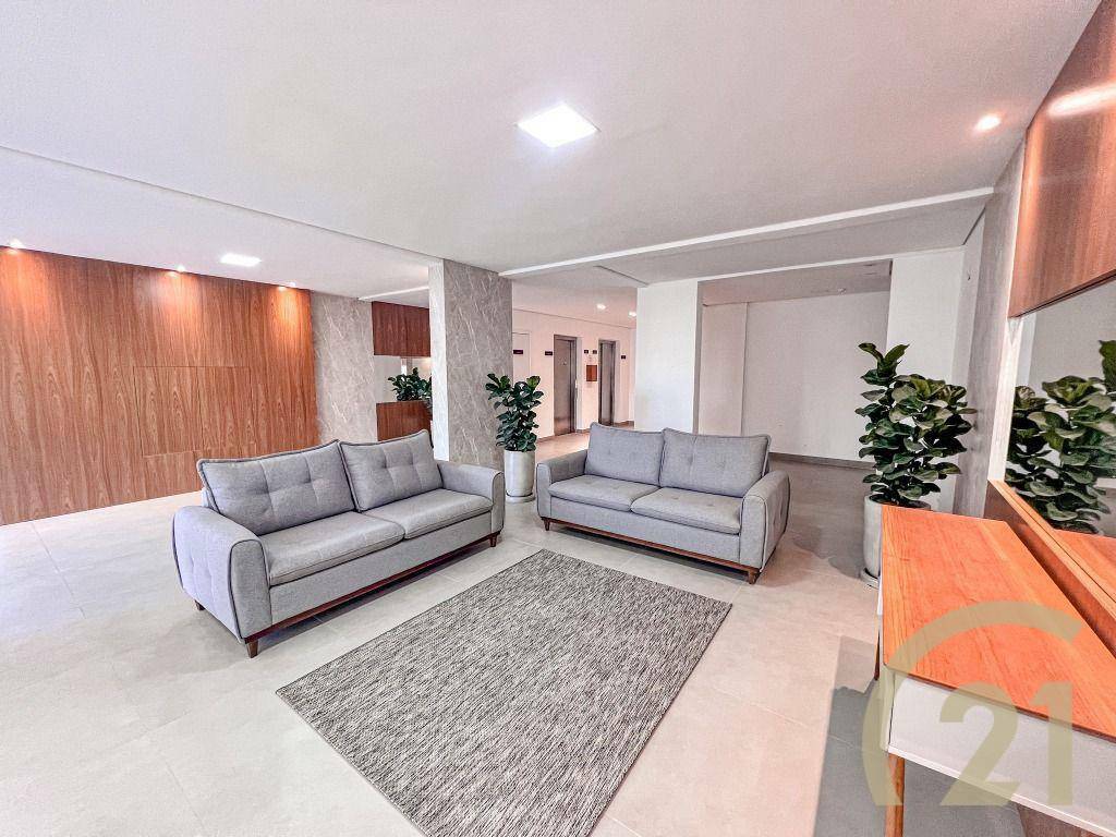 Apartamento à venda com 2 quartos, 70m² - Foto 14