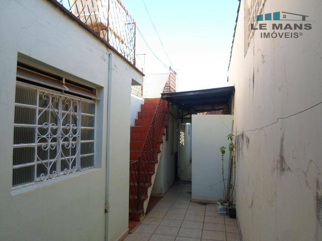 Casa à venda com 2 quartos, 70m² - Foto 3