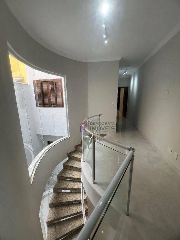 Sobrado à venda com 3 quartos, 210m² - Foto 18