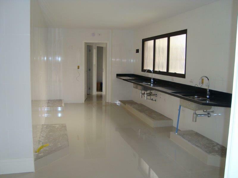 Apartamento à venda com 3 quartos, 210m² - Foto 9