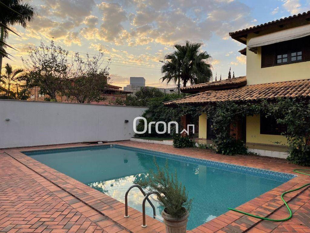 Sobrado à venda com 3 quartos, 340m² - Foto 1