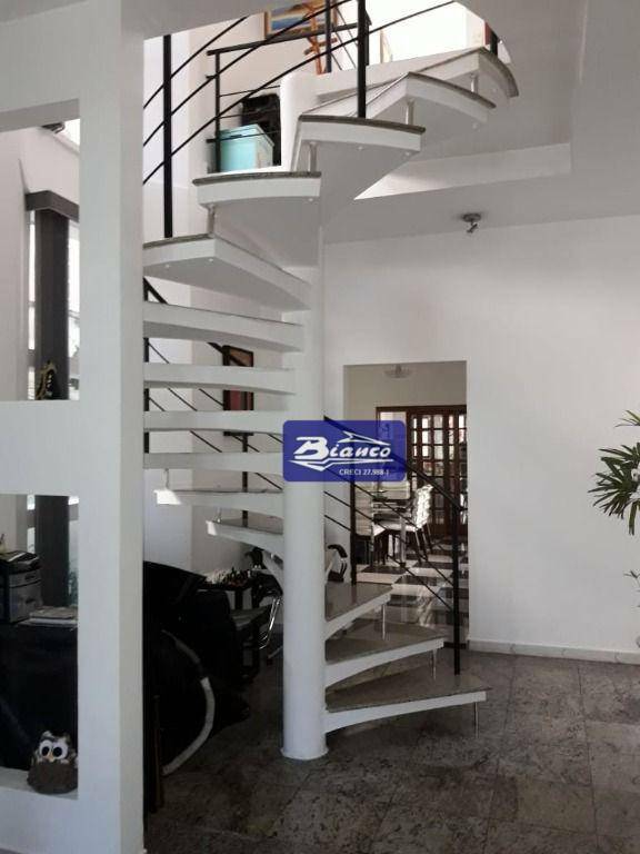 Sobrado à venda com 4 quartos, 220m² - Foto 13