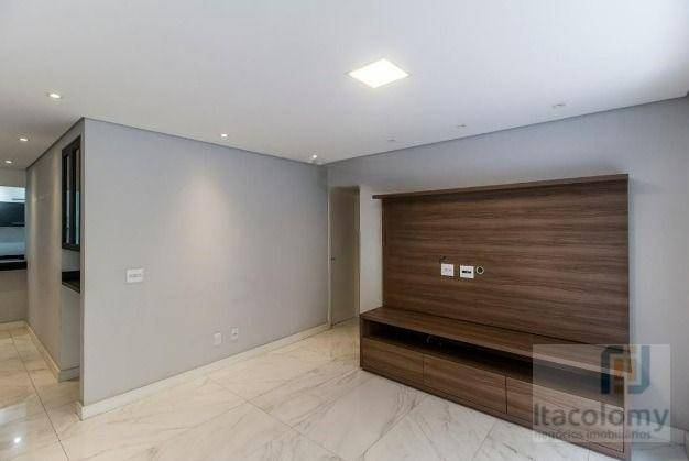 Apartamento para alugar com 3 quartos, 170m² - Foto 4
