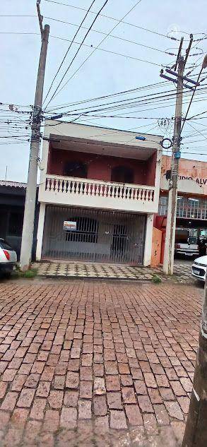 Sobrado à venda e aluguel com 4 quartos, 300m² - Foto 1