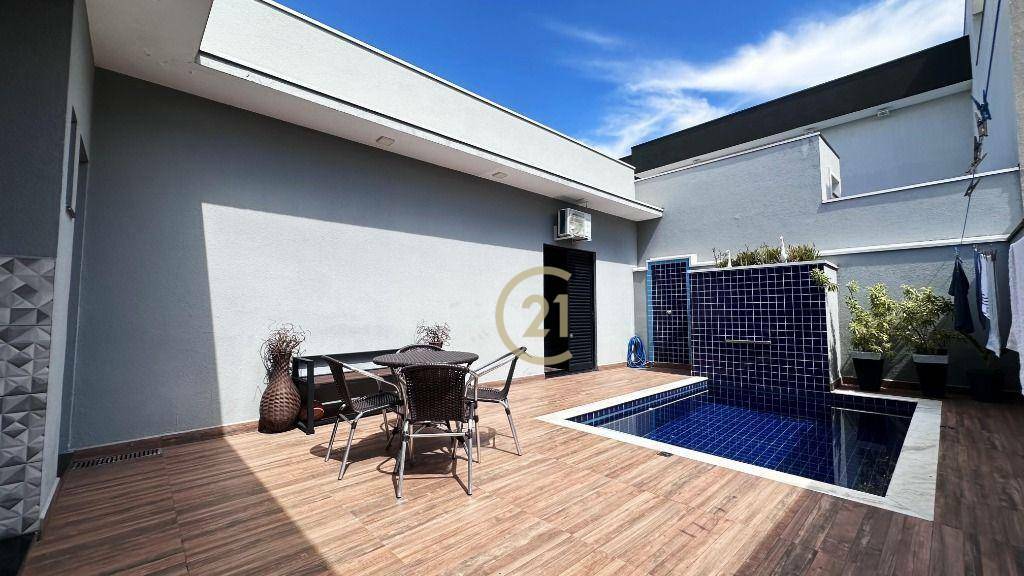 Casa de Condomínio à venda com 3 quartos, 210m² - Foto 2