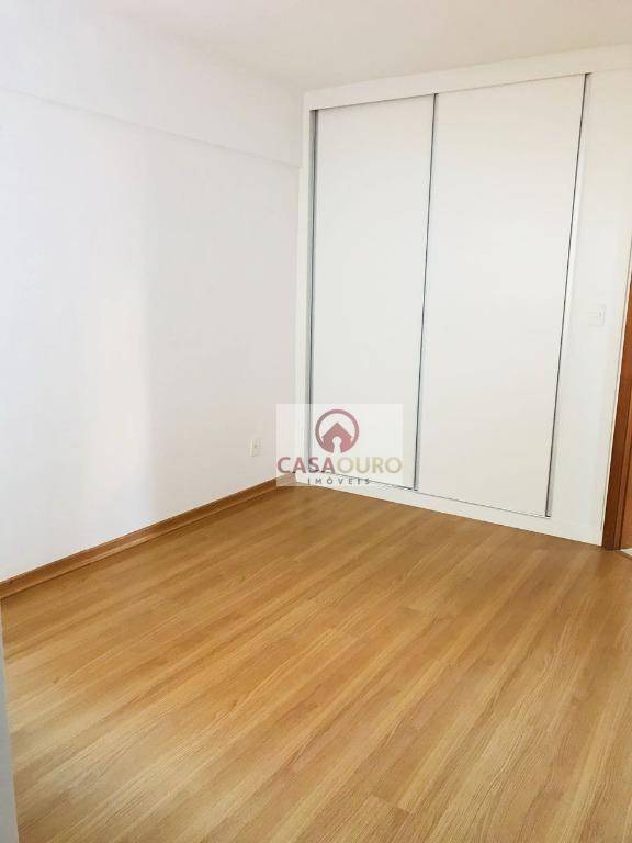 Apartamento à venda com 3 quartos, 94m² - Foto 8