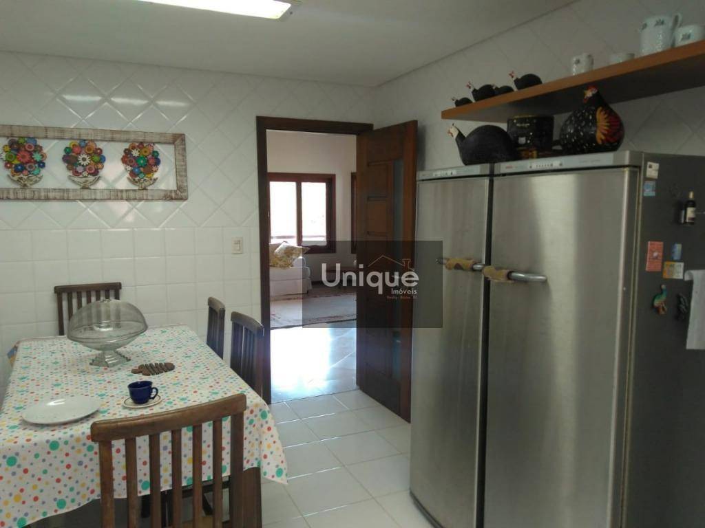 Casa à venda com 4 quartos, 288m² - Foto 14