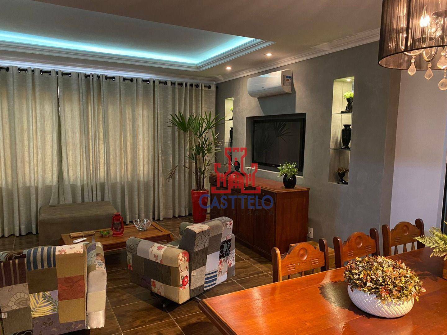 Casa à venda com 4 quartos, 100m² - Foto 1