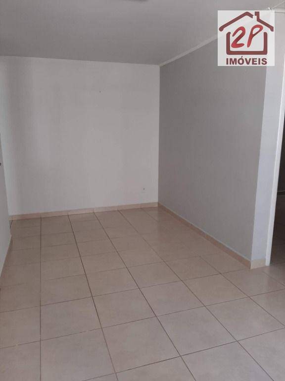 Apartamento à venda com 3 quartos, 66m² - Foto 2