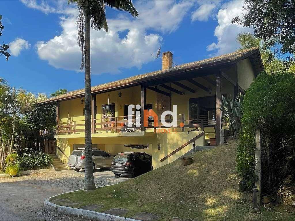 Casa de Condomínio à venda com 4 quartos, 220m² - Foto 3