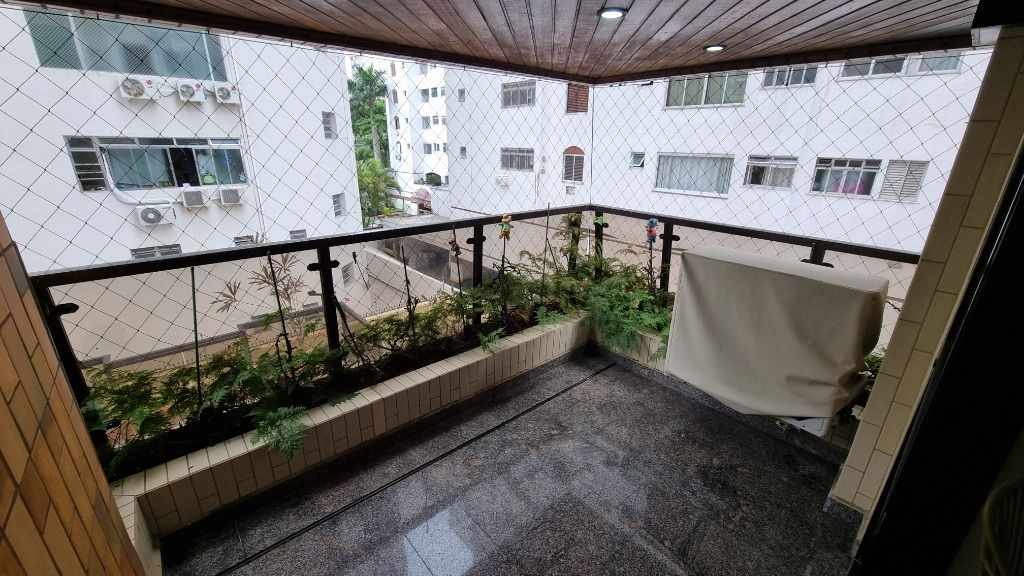 Apartamento à venda com 3 quartos, 130m² - Foto 6