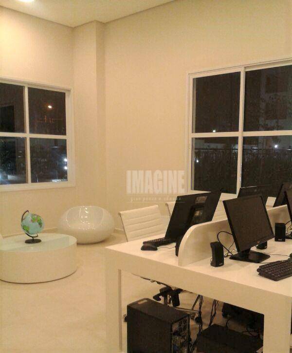 Apartamento à venda com 2 quartos, 67m² - Foto 19