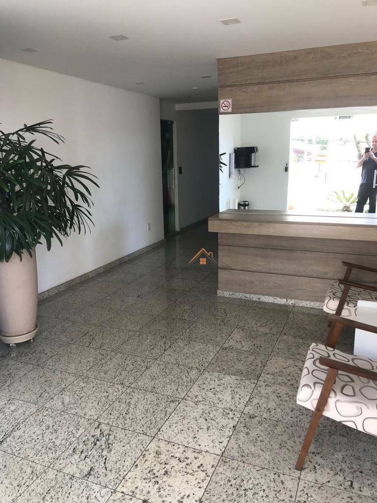 Apartamento à venda com 2 quartos, 63m² - Foto 2