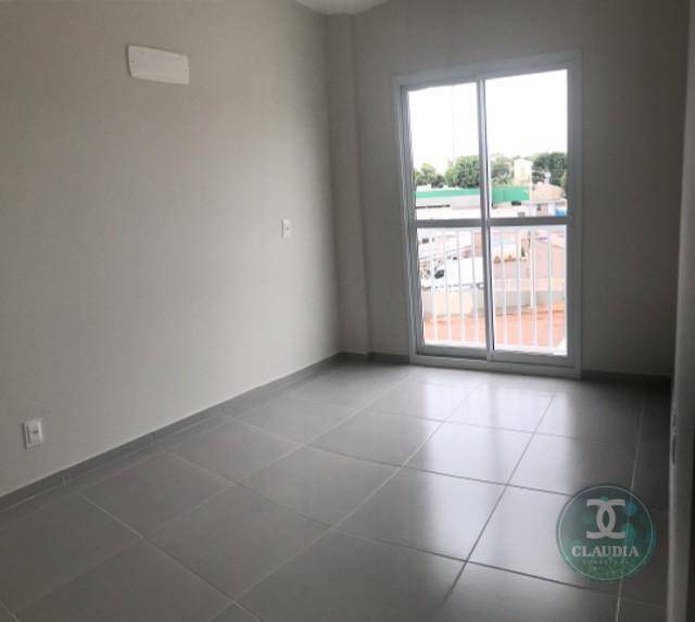 Apartamento à venda com 2 quartos, 69m² - Foto 1