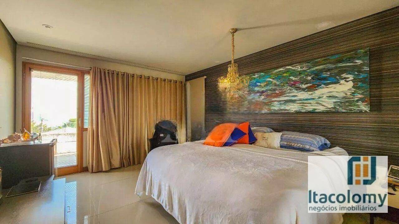 Casa de Condomínio à venda com 4 quartos, 531m² - Foto 2