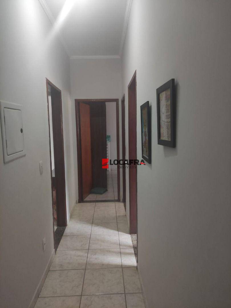 Casa à venda com 4 quartos, 170m² - Foto 16