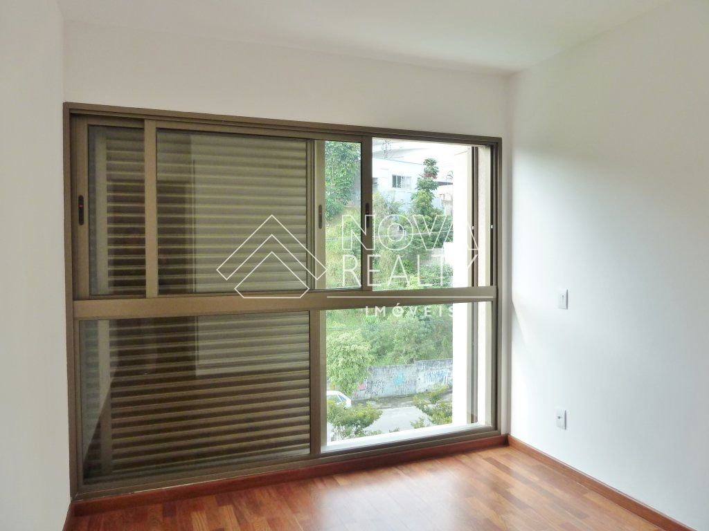 Apartamento para alugar com 3 quartos, 105m² - Foto 10