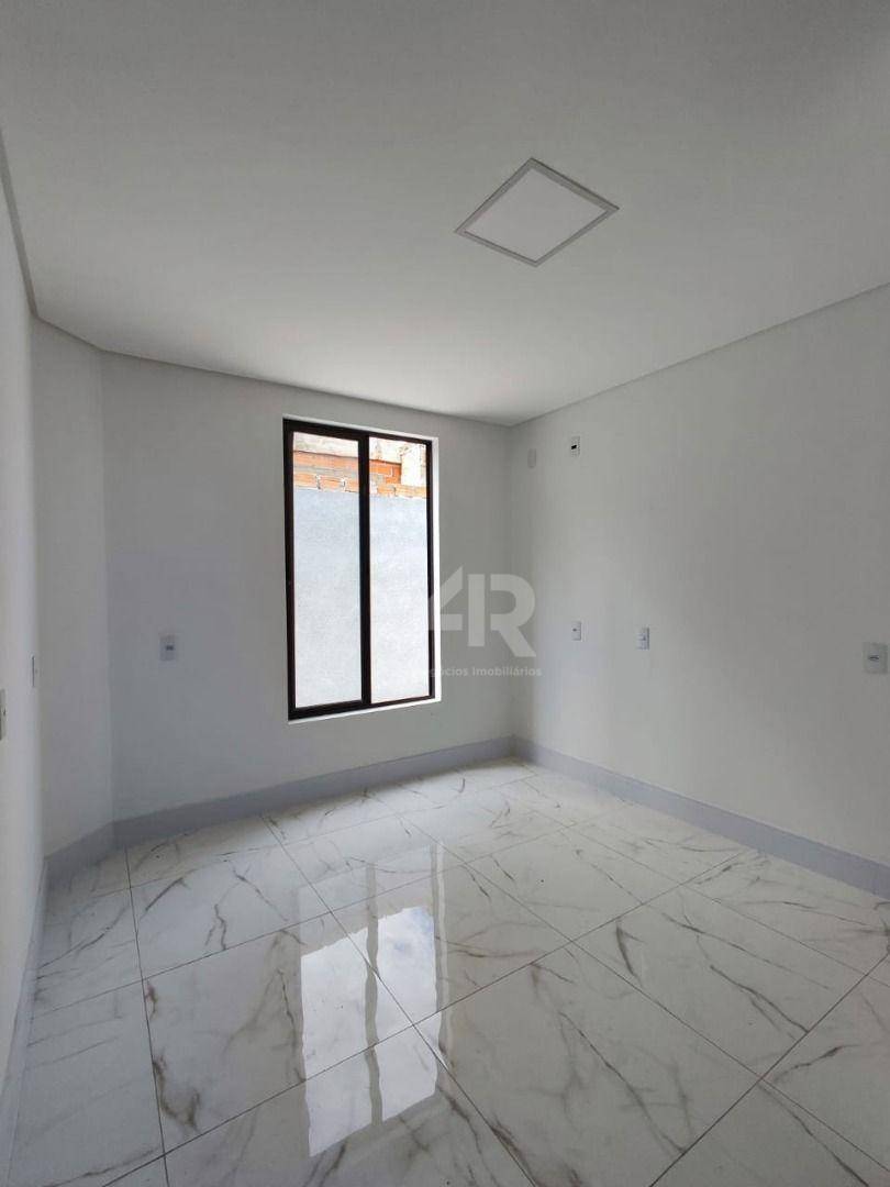 Casa à venda com 3 quartos, 82m² - Foto 10