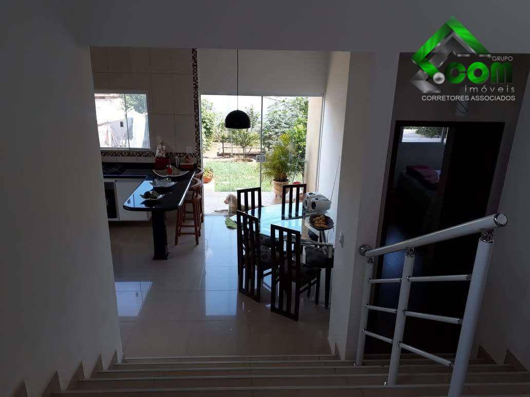 Casa à venda com 3 quartos, 103m² - Foto 5