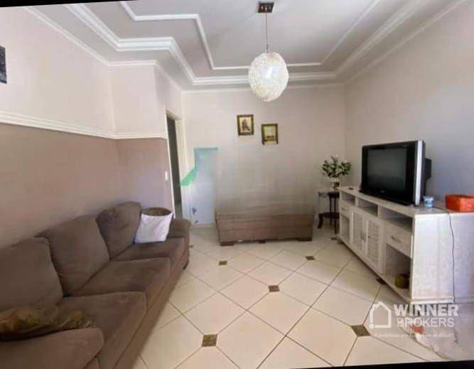 Casa à venda com 3 quartos, 180m² - Foto 4