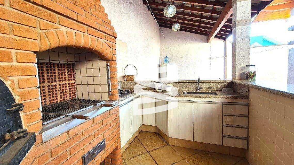 Casa de Condomínio à venda com 3 quartos, 196m² - Foto 29