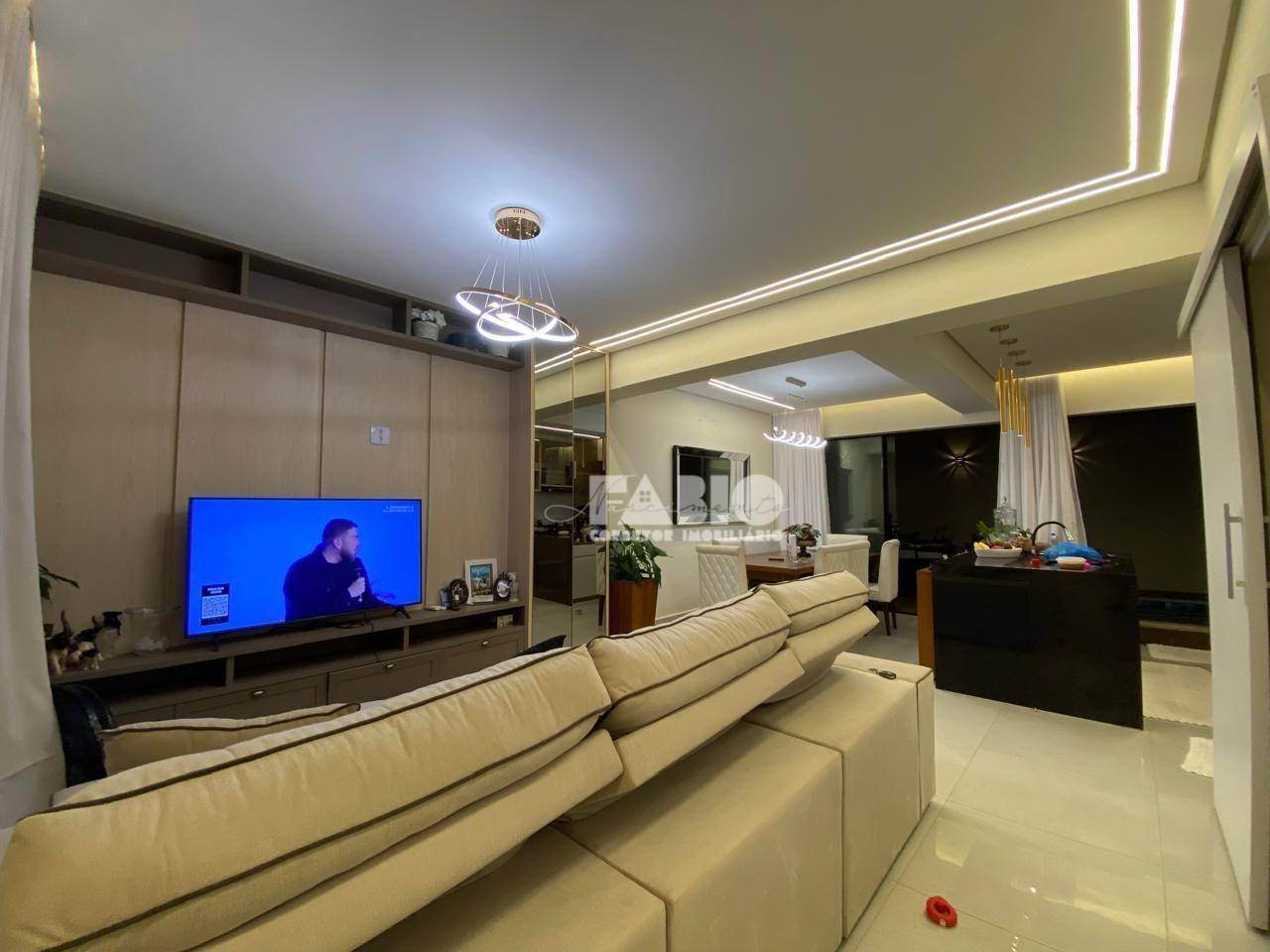 Casa à venda com 3 quartos, 169m² - Foto 7