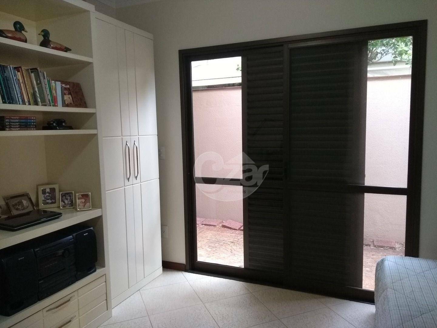 Casa à venda com 3 quartos, 208m² - Foto 20