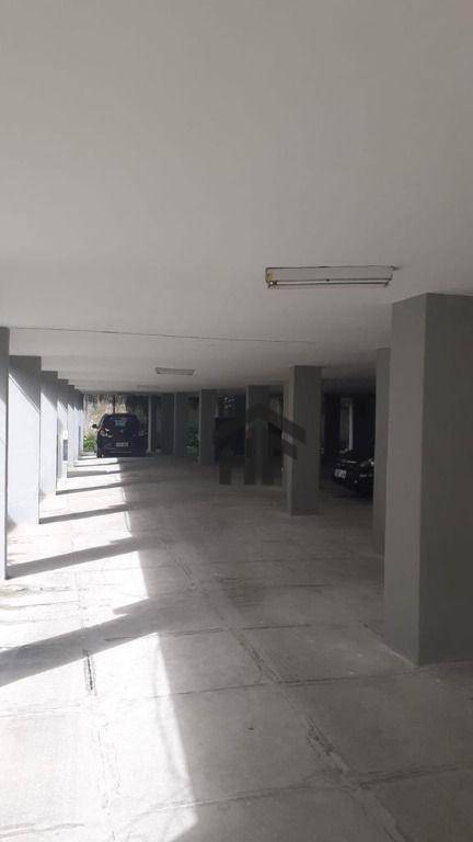 Apartamento à venda com 3 quartos, 158m² - Foto 16