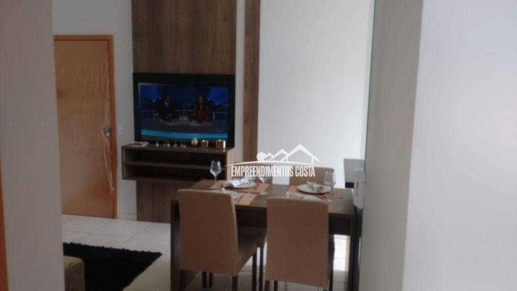 Apartamento à venda com 2 quartos, 60m² - Foto 1