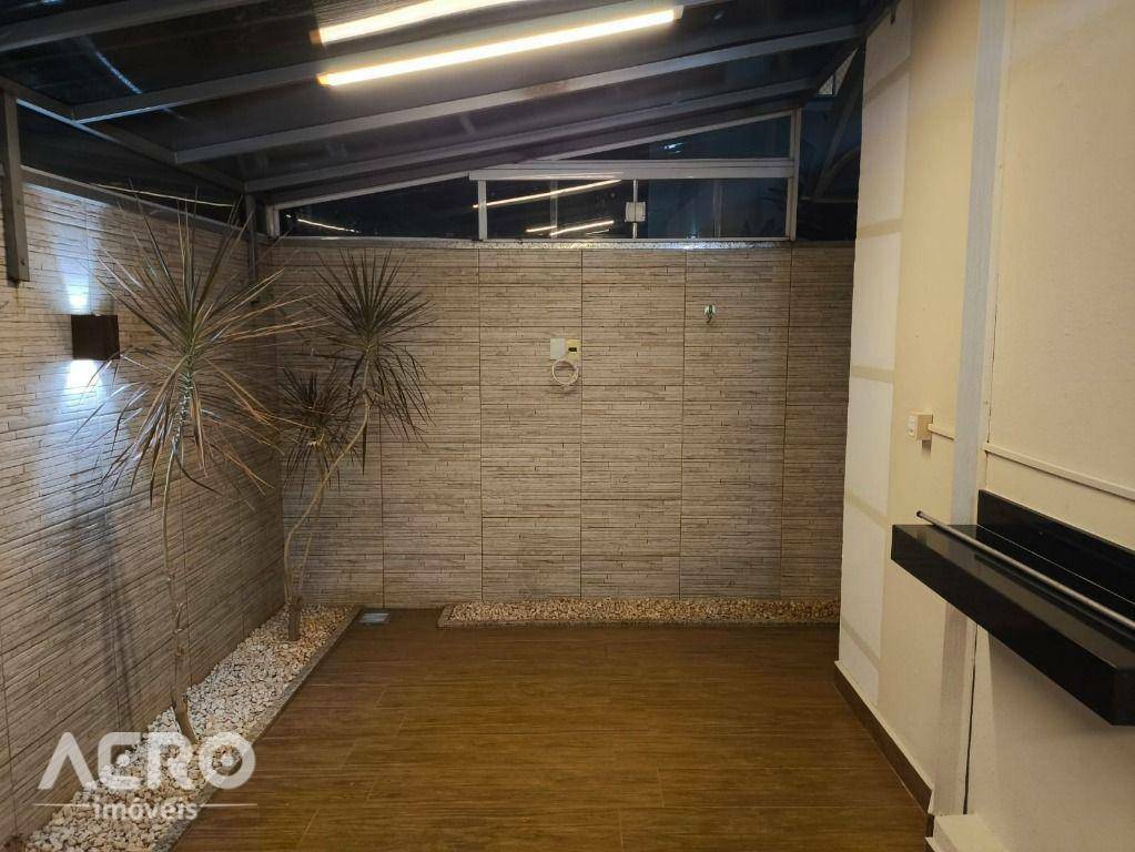 Apartamento à venda com 2 quartos, 70m² - Foto 7