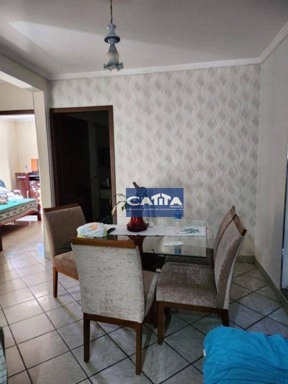 Casa à venda com 2 quartos, 300m² - Foto 4