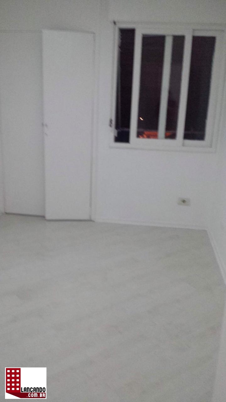 Apartamento à venda com 2 quartos, 78m² - Foto 2