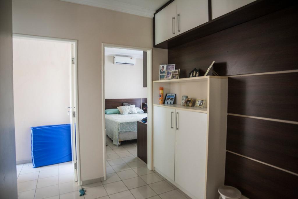 Casa de Condomínio à venda com 4 quartos, 300m² - Foto 13