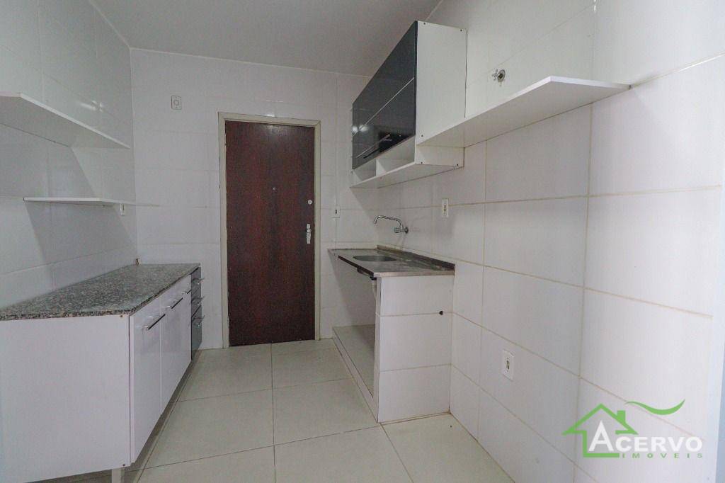 Apartamento à venda com 3 quartos, 100m² - Foto 8