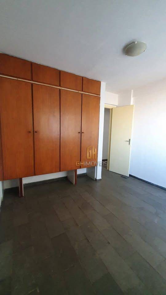 Apartamento para alugar com 2 quartos, 67m² - Foto 12