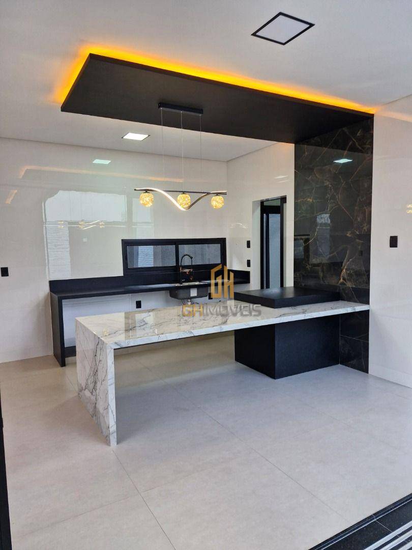 Casa à venda com 4 quartos, 238m² - Foto 8