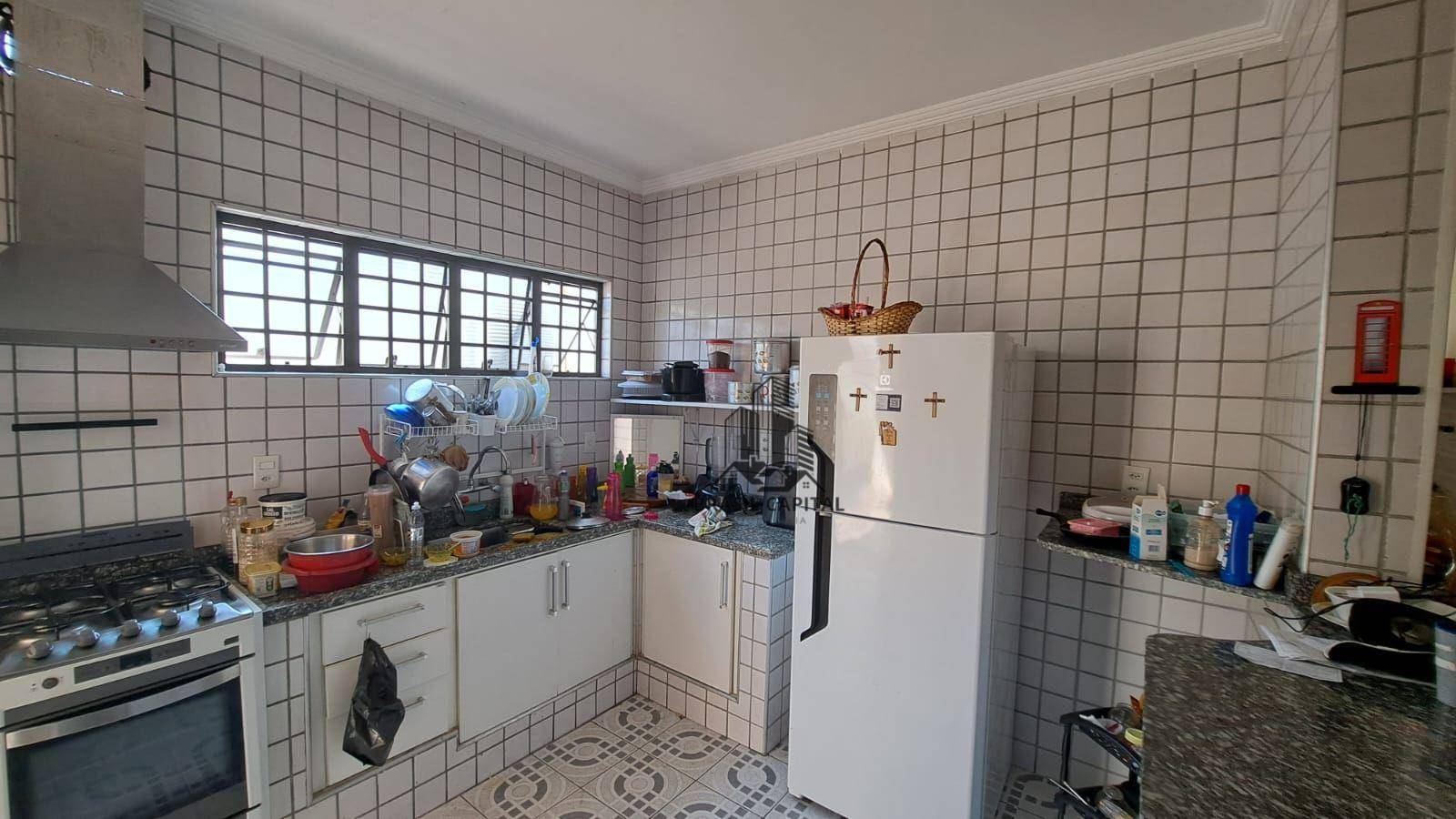 Casa à venda com 3 quartos, 180m² - Foto 13