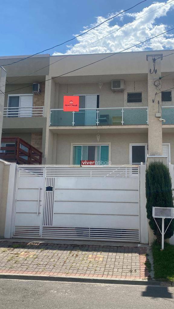 Casa à venda com 3 quartos, 131m² - Foto 2