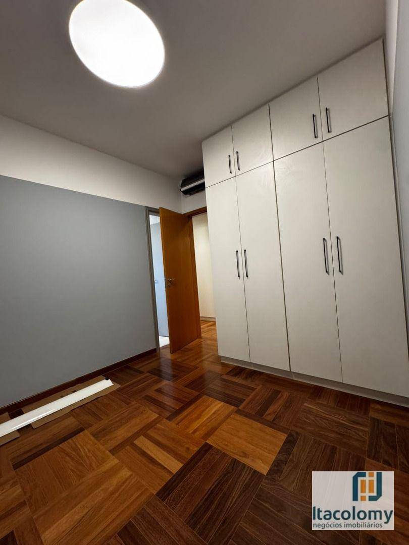 Apartamento para alugar com 3 quartos, 139m² - Foto 10